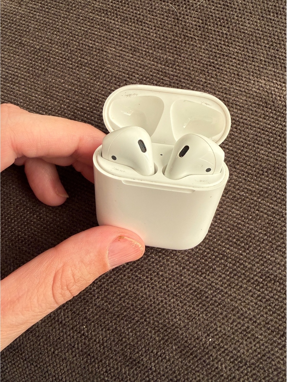 Apple AirPods 2nd Gen A2031 A2032 A1602 Charging Case Working